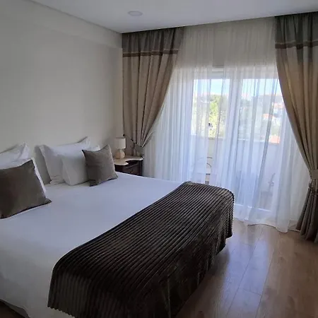 Thouse Fontainhas * Cascais