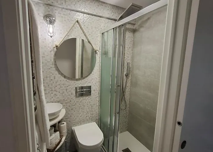 Thouse Fontainhas Apartman *
